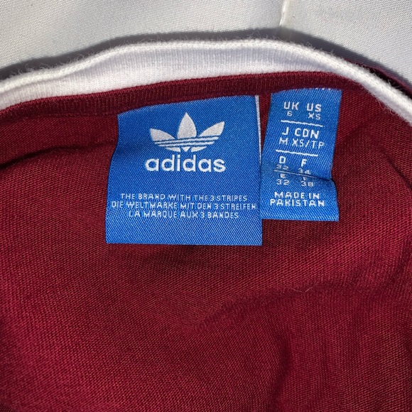 Adidas tshirt - Picture 3 of 3